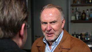 Der FC Bayern feiert sich - Infantino kommt extra aus Doha