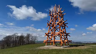 Purple Path eröffnet am Kunstbahnhof Flöha