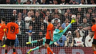 Eigener Torwart bringt Eintracht-Trainer in arge Schwierigkeiten