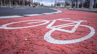 Farbige Radwege: Mehr Sicherheit, weniger Konflikte