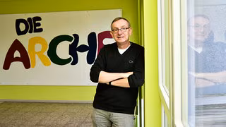 Gründer des Kinderhilfswerks Arche: "Wir haben jeden Tag mit der Ohnmacht des Staats zu tun"