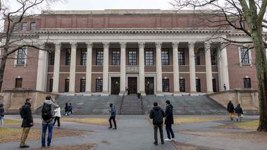 Trump-Regierung friert Milliarden für Harvard ein