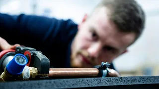 Rezession schwächt Fachkräftemangel vorübergehend ab