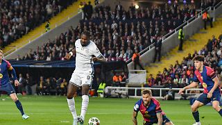 Ex-Bundesliga-Profi schockt Barça mit Rekordtor