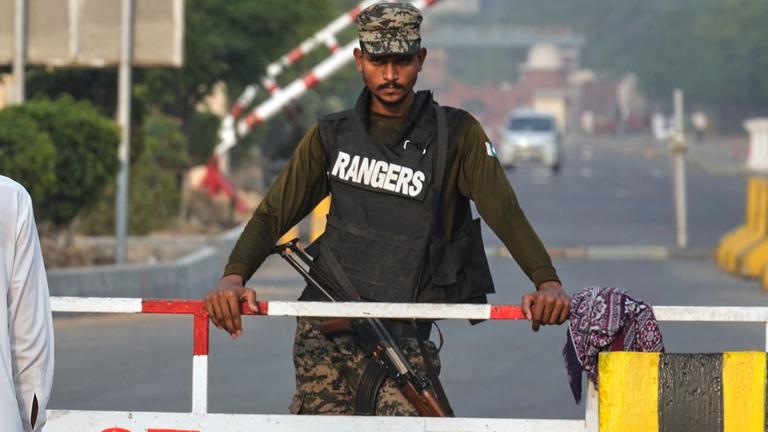 Indien schließt Luftraum für pakistanische Flugzeuge