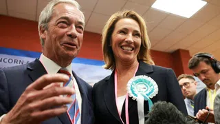 Grossbritannien: Rechtspopulisten fügen Starmer Niederlage zu