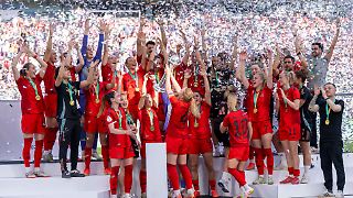 Schüller-Hattrick beschert Bayerns Fußballerinnen das Double