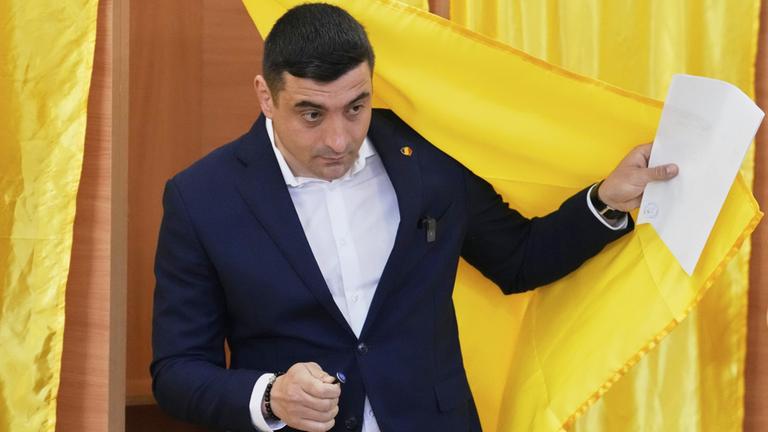Rechtspopulist Simion liegt in Rumänien vorn