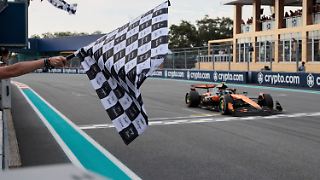 McLaren macht's wie früher und Verstappen motzt