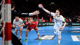 "Extrem schlechte" Handballer retten sich mit furiosem Finish
