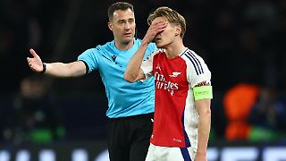 Schiri Felix Zwayer zieht Zorn des FC Arsenal auf sich