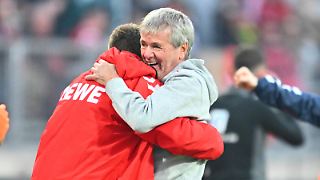 Nach Drama-Sieg: 1. FC Köln feiert "unfassbaren" Friedhelm Funkel