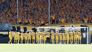 Dresden steigt mit Niederlage auf, Bielefeld vor dem Bildschirm