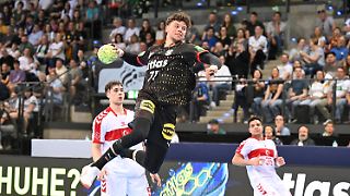 Deutsche Handballer schießen Türkei aus der Halle