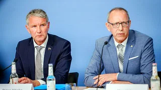 AfD hält Beobachtung durch Verfassungsschutz in Thüringen und Sachsen für verfassungswidrig