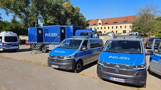 "Königreich Deutschland": Polizei Sachsen durchsucht weiter Objekt in Halsbrücke