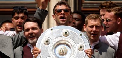 Müllers Ibiza-Seitenhieb bei seinem emotionalen Abschied