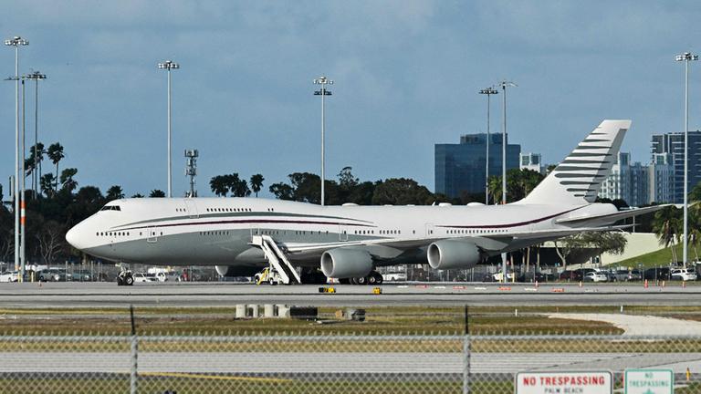 US-Regierung nimmt Jumbojet von Katar offiziell an