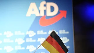 "Stolz-Pass" statt Fahrt zu Gedenkstätte: Wie die AfD die Erinnerungskultur angreift