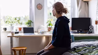 Studie: Einsamkeit untergräbt Vertrauen in Politik