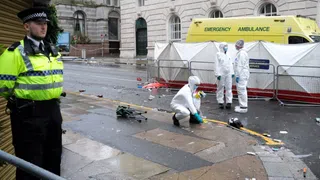 Mann fährt in Liverpool Menschen an – Verdacht auf Drogeneinfluss