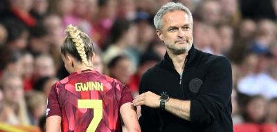 Der in die Kritik geratene Bundestrainer reagiert mit einem sarkastischen Kommentar