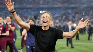 Wegen toter Tochter: PSG-Fans rühren Coach Luis Enrique zu Tränen