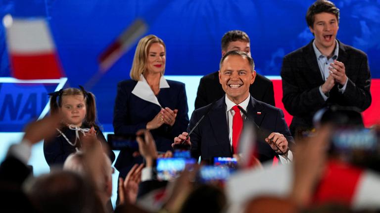 Rechtskonservativer Nawrocki führt bei Präsidentenwahl