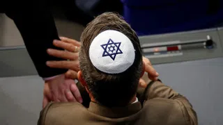 Antisemitismus in Deutschland: Neuer Bericht nennt Zahlen