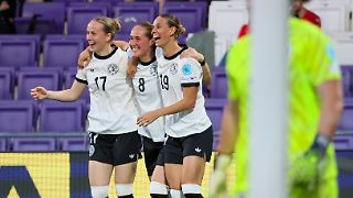 DFB-Frauen zerlegen Österreich in 45 Minuten gnadenlos