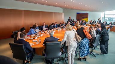 Regierung verschärft Migrationspolitik weiter