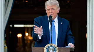 Trump spricht Einreiseverbot für 12 Länder aus