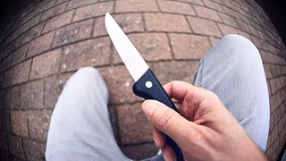 Was hilft gegen die Gewalt mit Messern?