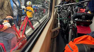 Bahn-Chaos: Eingezwängt in der Regionalbahn von der Ostsee bis nach Erfurt