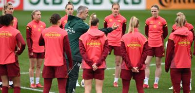 Bei der Kader-Nominierung verzichtet der Bundestrainer auf die beiden Kritikerinnen