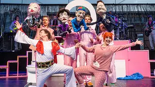 Von London nach Halle: Prinzen-Sänger bringt wildes Musical auf die Bühne