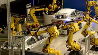 Kollege Roboter im BMW-Werk Leipzig