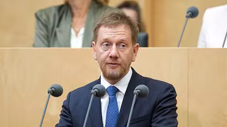 Kretschmer: Stimmen Investitionspaket nur mit Ausgleich zu