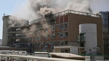 Angriffe gehen weiter - Klinik in Israel getroffen