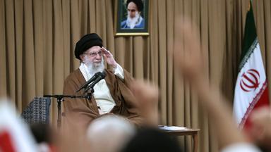 Chamenei lehnt Forderung nach Kapitulation ab