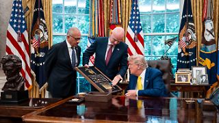 Trump führt FIFA-Boss Infantino im Oval Office vor