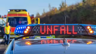 Elf Verletzte: A9 nach Unfall gesperrt