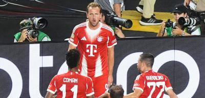 FC Bayern siegt gegen Boca Juniors und dauersingende Fans