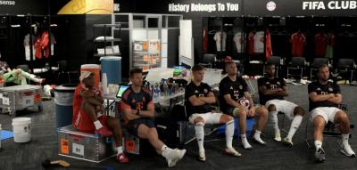 Bauer sucht Frau in der Bayern-Kabine