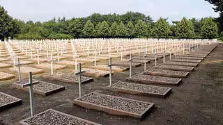 Australier entdeckt Grab seines Großonkels in Gedenkstätte Isenschnibbe