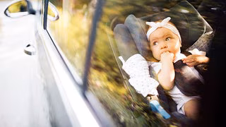 Kind oder Hund bei Hitze im Auto - Darf ich die Scheibe einschlagen?