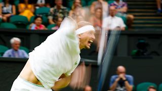 Zverev kämpft sich vom Abgrund zurück - und muss nachsitzen