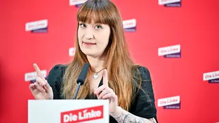 Reichinnek: Boni der Bahnvorstände an Pünktlichkeit koppeln