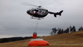 Waldbrand bei Gösselsdorf: Feuerwehren erhalten Unterstützung aus Bayern