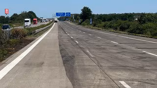 Nach Unfall mit Speiseöl-Lkw: A2 bei Ziesar wieder komplett frei